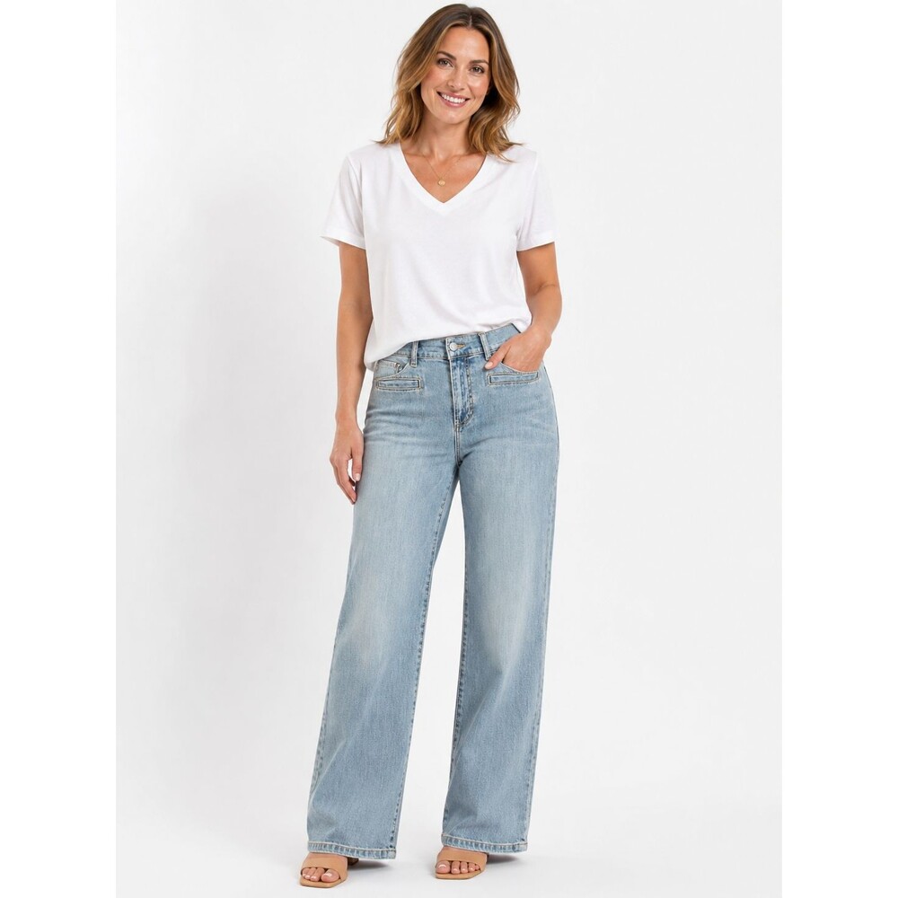 Cabi High Rise Wide Leg Jeans women's size 10 32 x 32 light blue denim